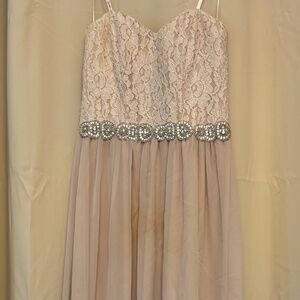 Speechless Lace & Chiffon Formal Dress – Size 3